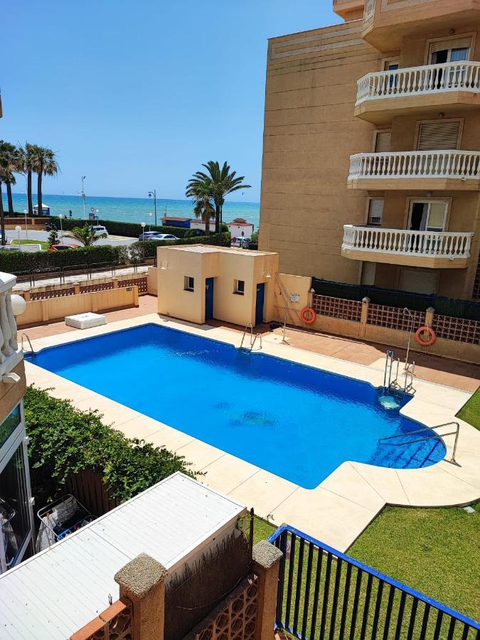 Casa Playa Guadalmar, Beautiful Apartment In Front Of The Sea, Wifi, Ac, Smart Tv, Private Parking マラガ エクステリア 写真