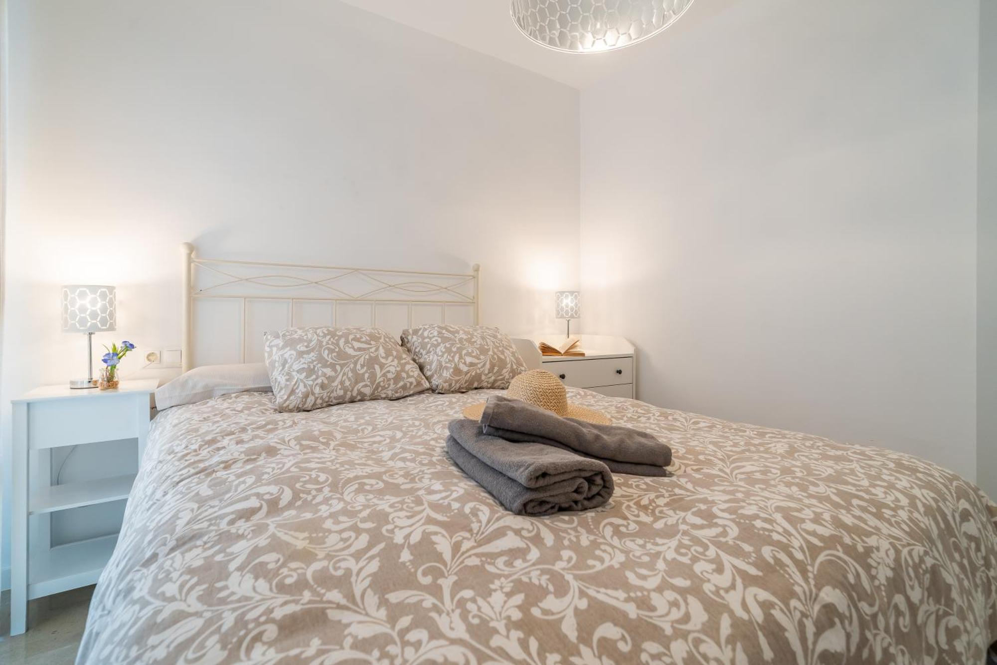 Casa Playa Guadalmar, Beautiful Apartment In Front Of The Sea, Wifi, Ac, Smart Tv, Private Parking マラガ エクステリア 写真