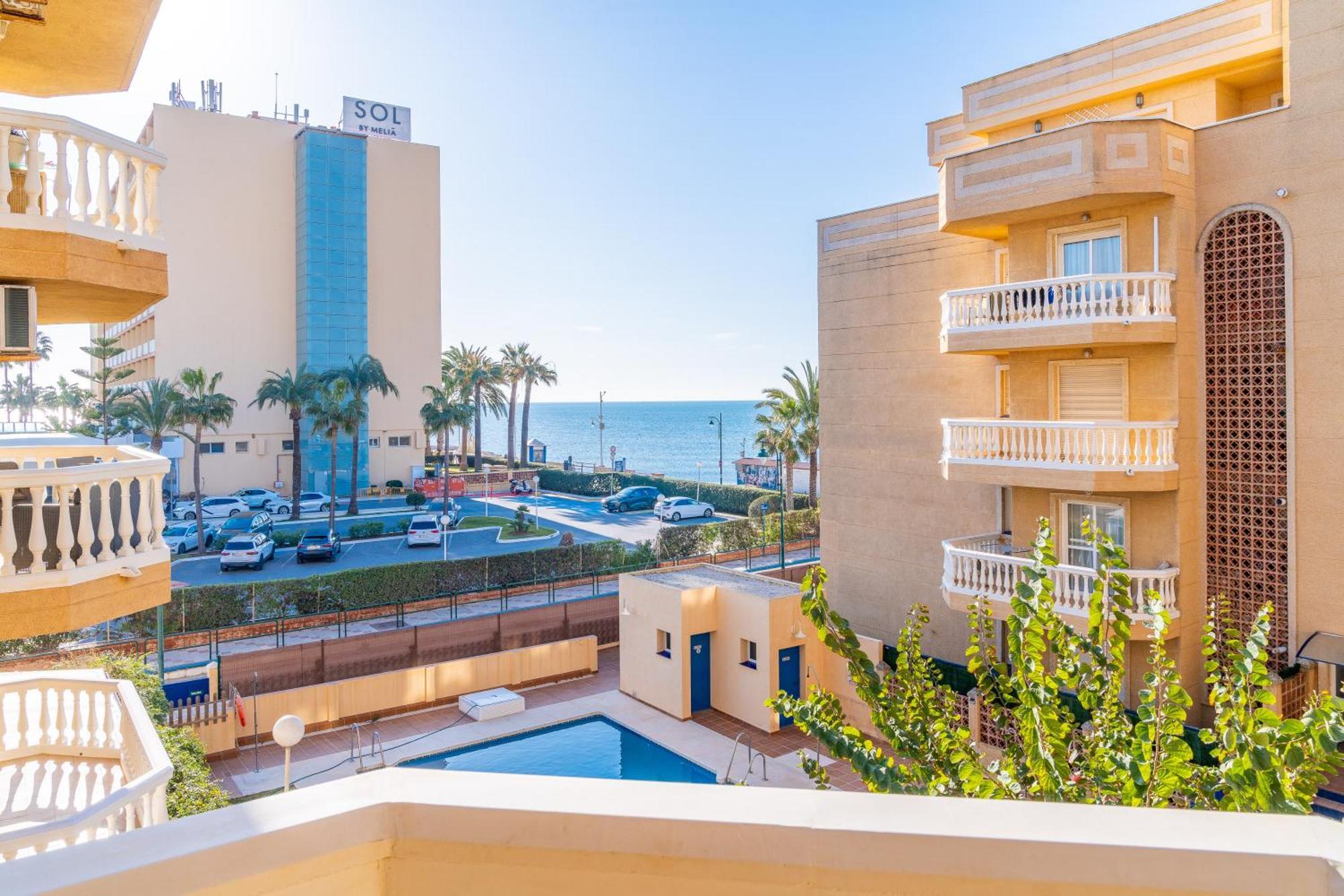 Casa Playa Guadalmar, Beautiful Apartment In Front Of The Sea, Wifi, Ac, Smart Tv, Private Parking マラガ エクステリア 写真
